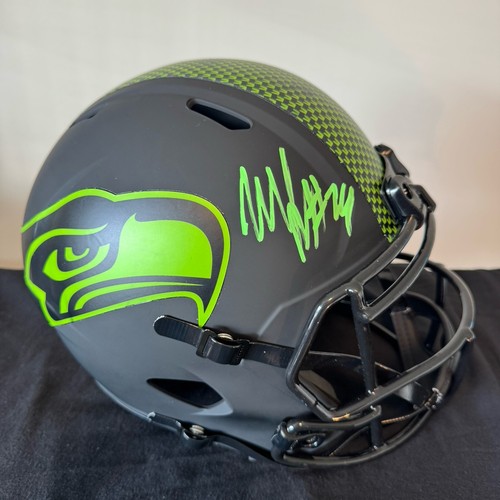 Marshawn lynch signed - marshawn,